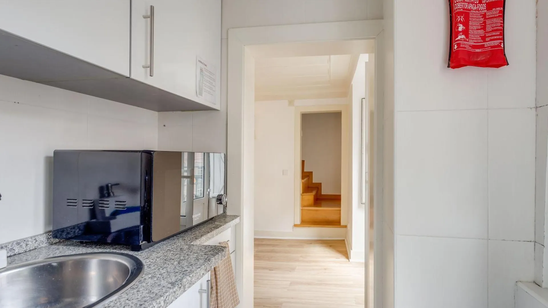 Bairro Alto Window - Cozy Spot In A Buzzing Locale Apartment Lisbon