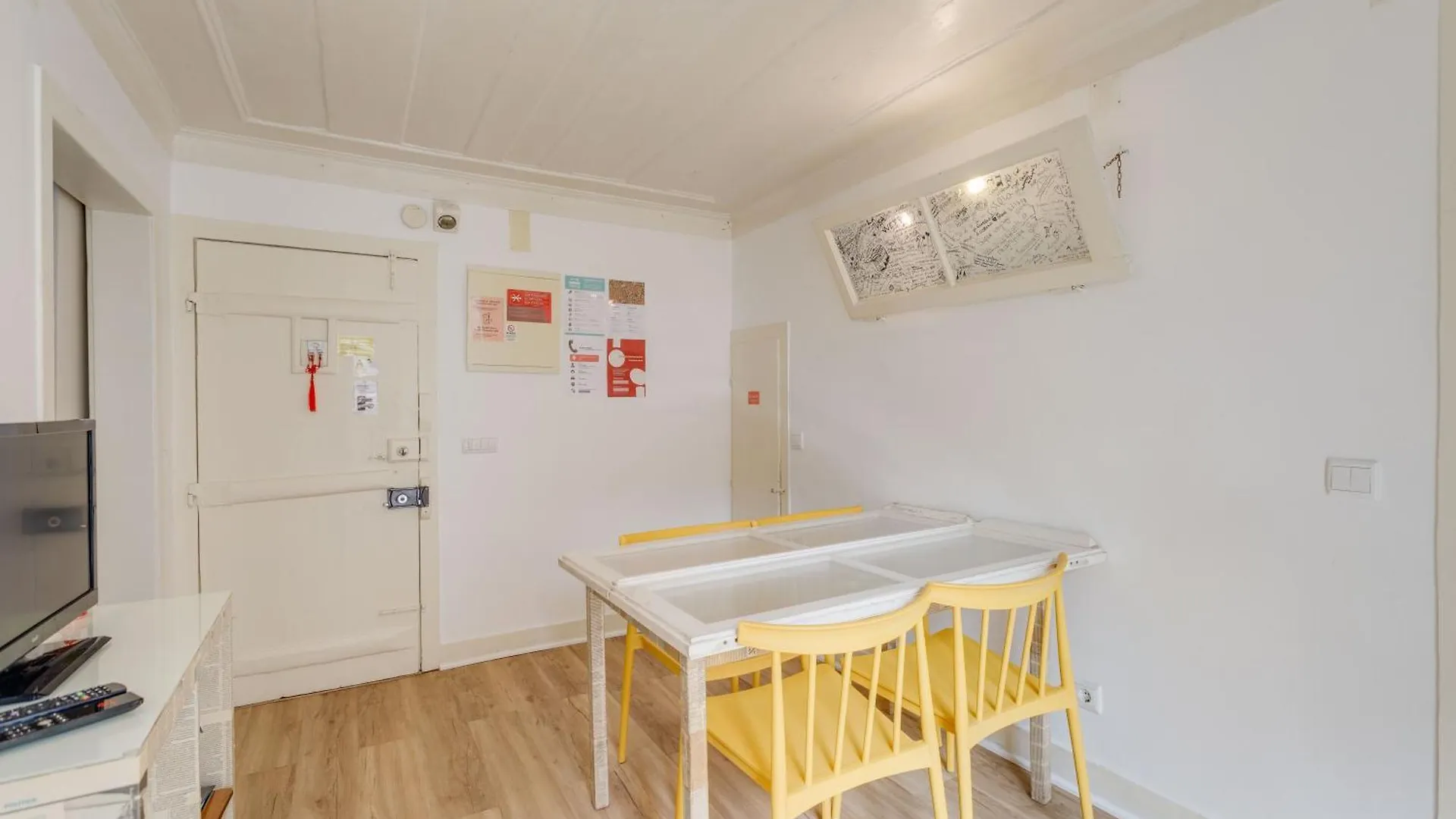 Bairro Alto Window - Cozy Spot In A Buzzing Locale Appartement Lissabon